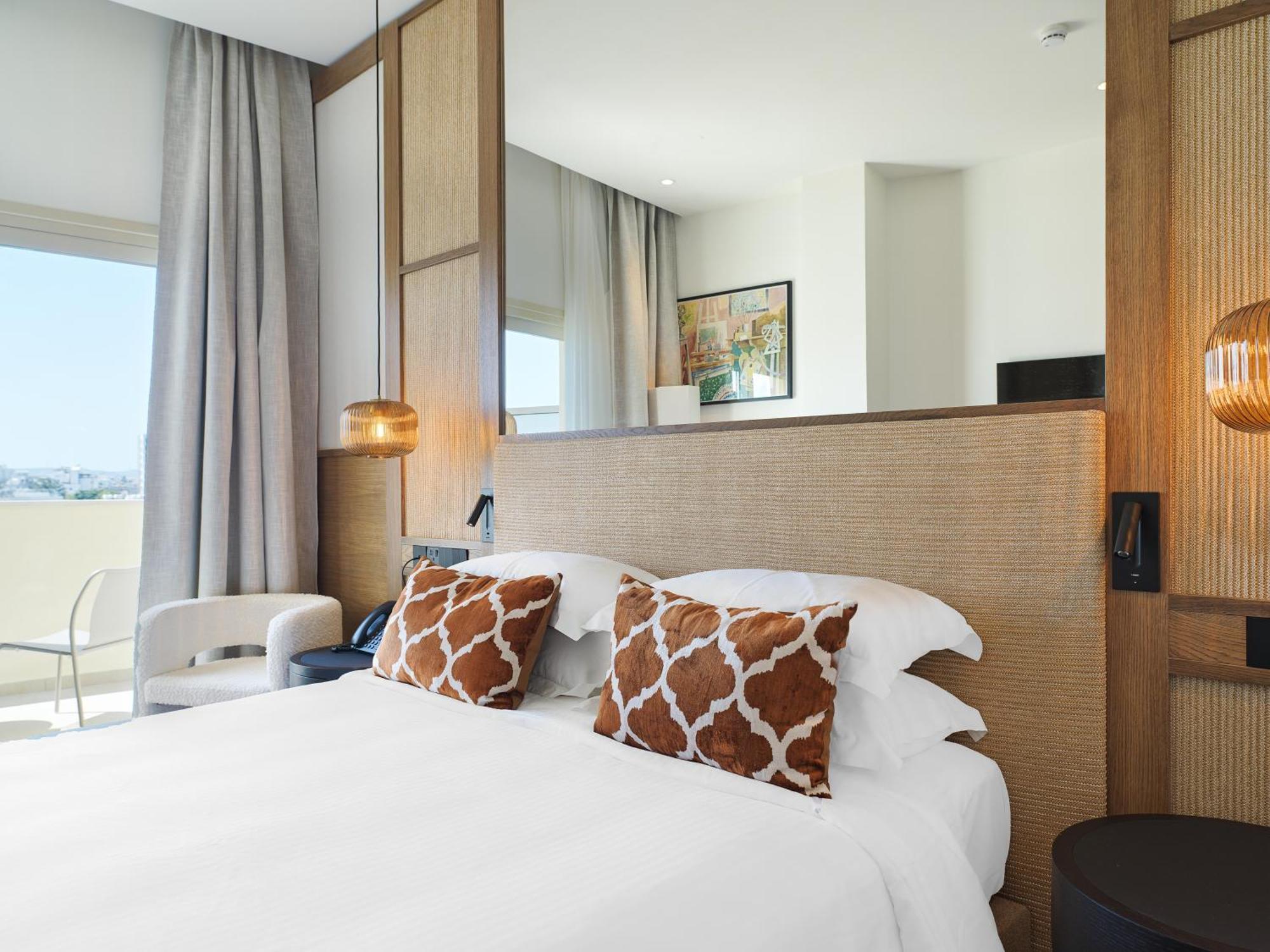 Leonardo Boutique Hotel Larnaca Bilik gambar